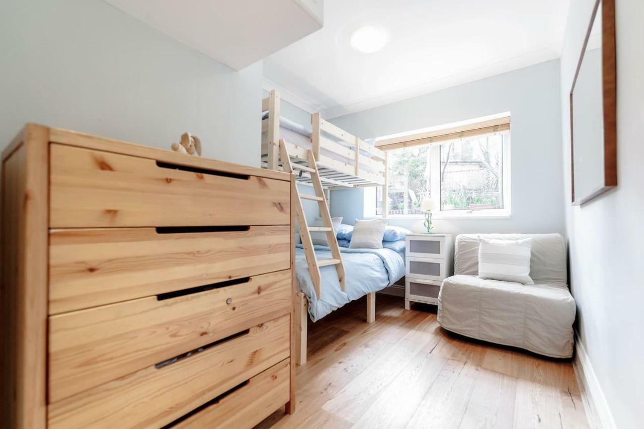 3 Bedroom Garden Flat - Central Location Лондон Экстерьер фото