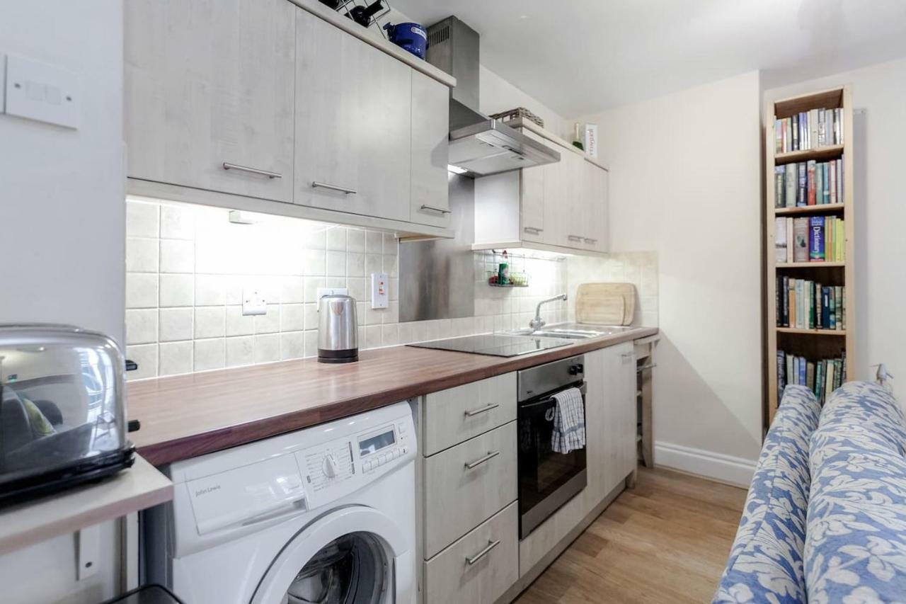 3 Bedroom Garden Flat - Central Location Лондон Экстерьер фото
